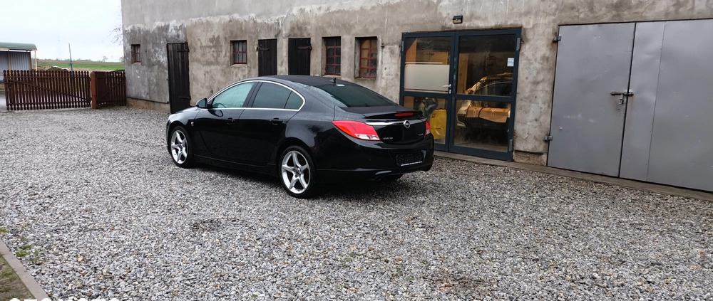 Opel Insignia cena 18900 przebieg: 117500, rok produkcji 2011 z Łazy małe 137